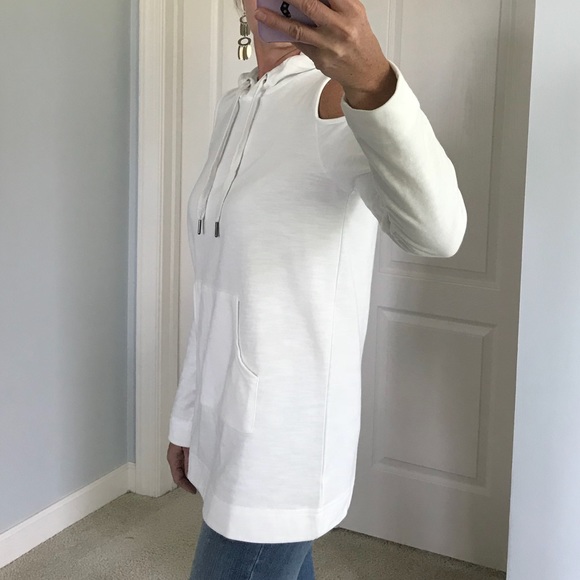 🎉1 SMALL🎉Open Shoulder Hooded Top - Picture 5 of 7